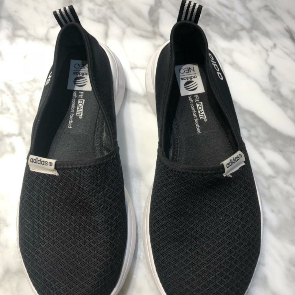 Shoes - Picture 4 of 4